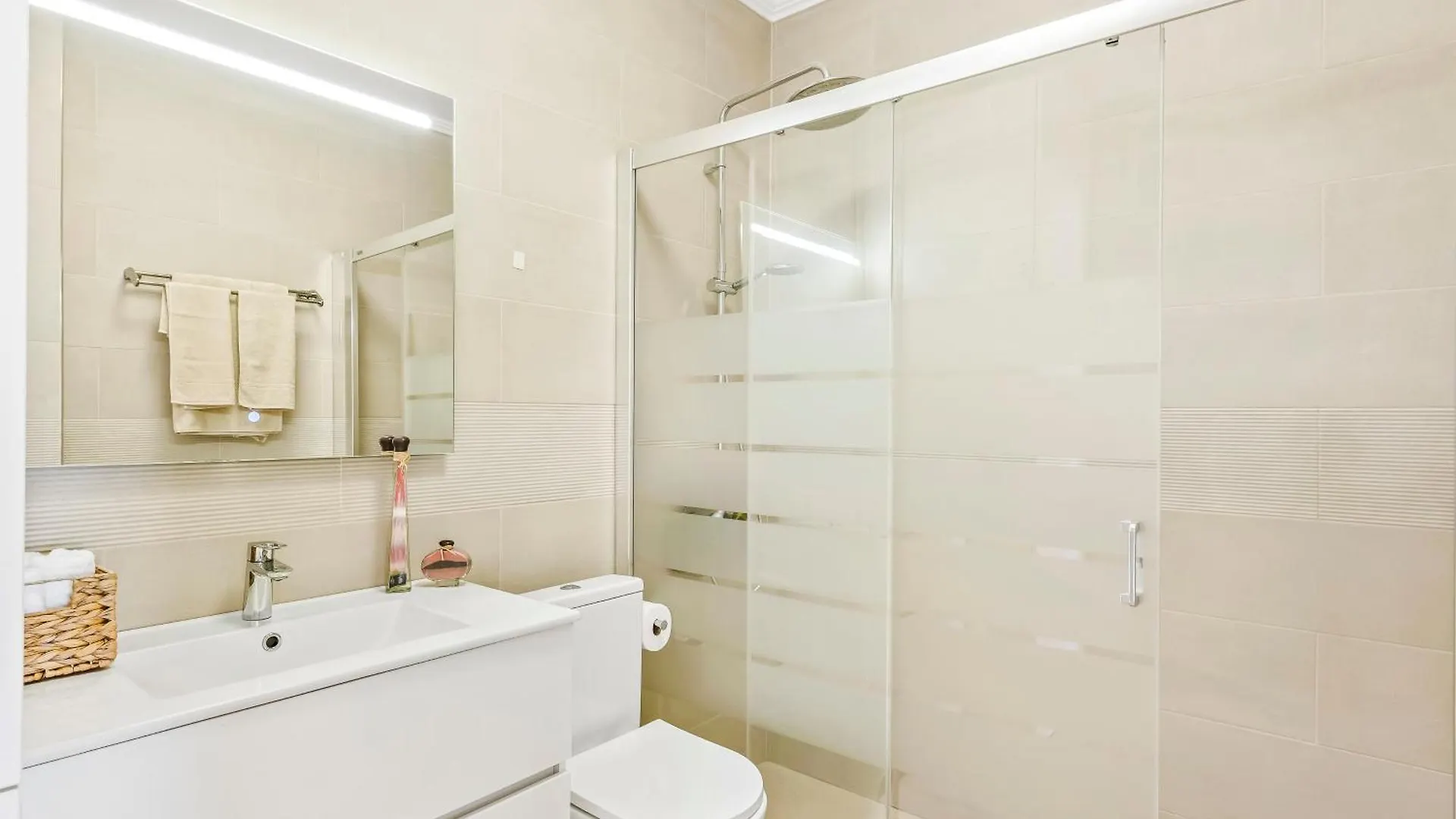 Ocean Smart Home, Hi-End Services, Media Streaming Адехе 0*,